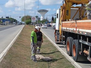 Criminosos furtam mais de 15 mil metros de fios da iluminação no viaduto da antiga PRF, em Maceió