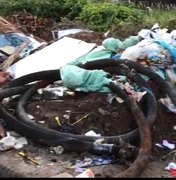 [Vídeo] Sem fiscalização, rua calçada vira lixão e moradores cobram prefeitura 
