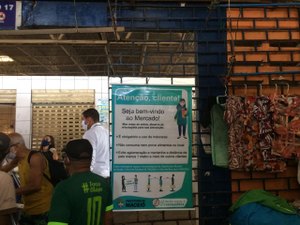 Mercados e feiras livres recebem cartazes com orientações sobre covid-19