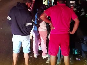 Homem fica ferido ao colidir com moto contra boi em Colônia Leopoldina