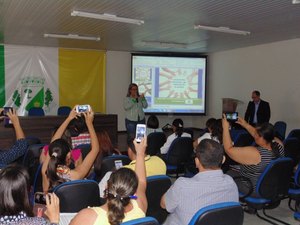 Conselheiros Municipais de Feira Grande participam de encontro regional