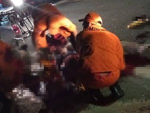 Caminhão com carga de frango capota e deixa um ferido na BR-316