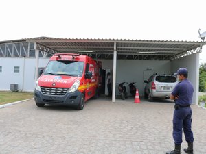 Colisão entre carro e moto deixa homem ferido em Japaratinga
