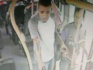 Suspeito morre em confronto com a polícia no Vale do Reginaldo