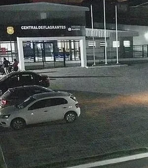 Homem é preso após filmar partes íntimas de adolescente em supermercado em Maceió