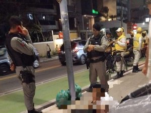 Homem é baleado ao sofrer tentativa de assalto na orla de Pajuçara, dm Maceió