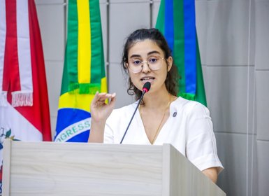 Teca Nelma cobra esclarecimentos sobre impacto da liquidação do Banco Master na aposentadoria dos servidores