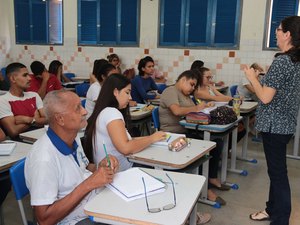 Pré-matrícula para Educação para Jovens e Adultos iniciam nesta sexta-feira 