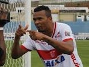 Atacante Zé Carlos vai reforçar CRB na série B do Brasileiro