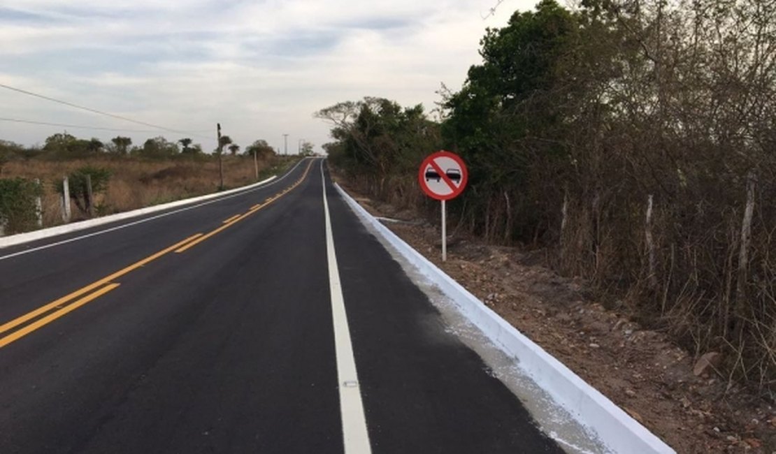 Governador inaugura reconstrução de mais de 30 quilômetros da rodovia AL-120