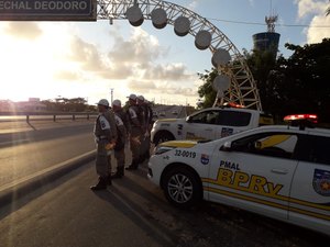 Taxistas cancelam protesto e aguardam reunião no Tribunal de Justiça 