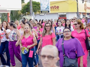 Secretarias se unem em caminhada em alusão ao Dia Internacional da Mulher