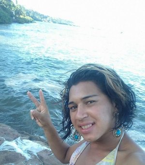 Quatro adolescentes assassinaram a travesti Carla Viana, segundo a polícia