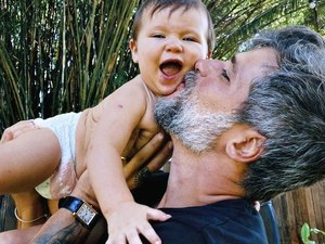 Bruno Gagliasso celebra os 9 meses do filho caçula, Zyan: 'O dia todo é dele'