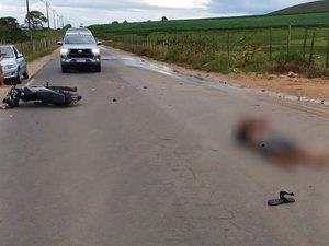 Colisão entre carro e moto deixa duas pessoas feridas em Lagoa da Canoa