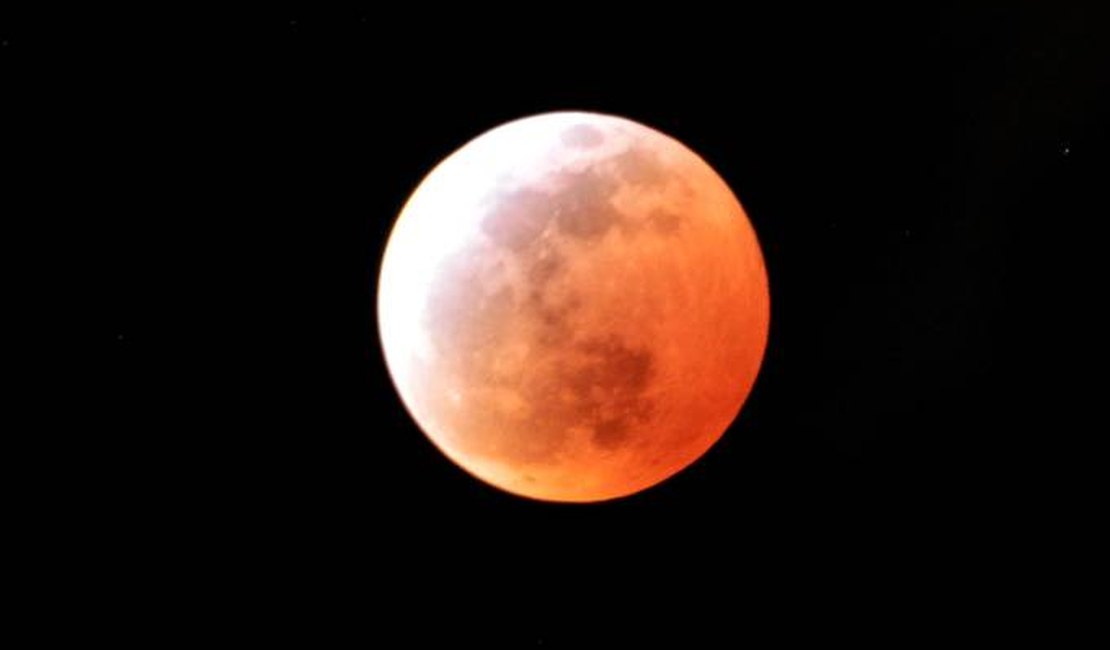 Maior eclipse lunar do século poderá ser visto do Brasil nesta sexta-feira (27)