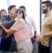 Tia Júlia participa do lançamento da cartilha orientativa para contratação de artistas na AMA
