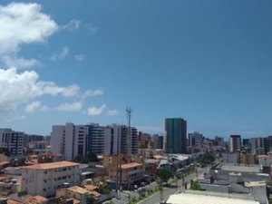 Alagoas tem previsão de sol entre nuvens durante o final de semana