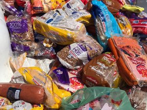 Vigilância Sanitária apreende 300 kg de alimentos impróprios para consumo durante o Natal