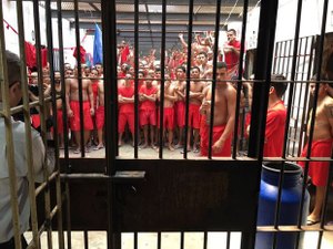 Reeducando é decapitado e tem cabeça colocada dentro da barriga