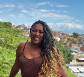 Empreendedorismo Digital: a força da criatividade e o sucesso da jovem Camila Brito