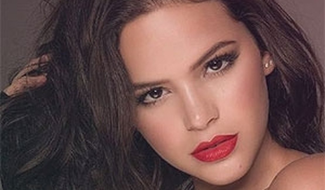 Bruna Marquezine é reprovada em prova para tirar carteira de habilitação