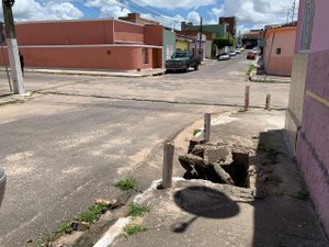 [Vídeo] Bueiros abertos causam transtornos e perigos para a população