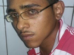 Polícia identifica ponto de comercialização de drogas e prende um em Maceió