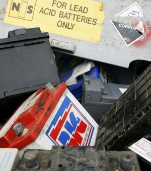 Governo firma compromisso para descarte correto de baterias automotivas