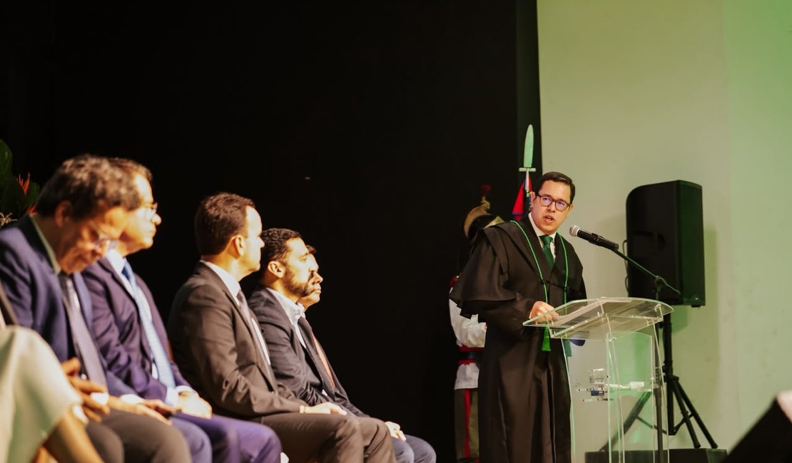 Fabrício Leão Souto toma posse para novo mandato na Defensoria Pública