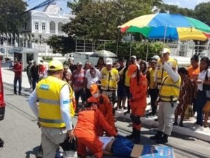 Monsenhor atropelado no Centro é transferido para a Santa Casa