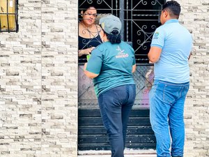 Ação educativa da Alurb no Vergel aborda reciclagem de materiais