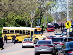 Tiroteio em escola do Tennessee deixa 1 morto e policial ferido