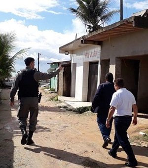 PM é acionada para reintegração de posse de terrenos em Maceió