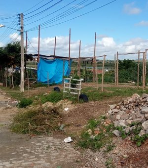 Famílias de sem-terra ocupam área da prefeitura no bairro Zélia Barbosa Rocha, em Arapiraca