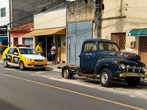 Programa da SMTT de Arapiraca recolhe veículos abandonados que prejudicam vias e saúde pública