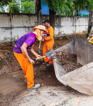 Prefeitura intensifica limpeza após chuvas e tenta reorganizar Palmeira dos Índios