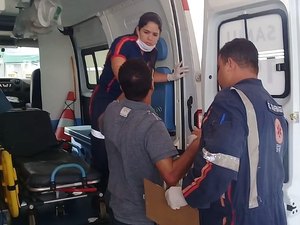 Homem é agredido por sobrinho nas proximidades do mercado público de Arapiraca