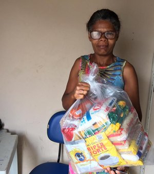 Prefeitura de Lagoa da Canoa beneficia 100 famílias com cestas básicas 