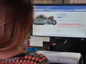 IPVA para veículos com finais de placas 1 e 2 deve ser pago até sexta (26)