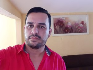 Diretor do Sinteal pede afastamento para disputar Câmara em Limoeiro de Anadia