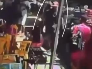 Câmera de segurança mostra suspeito de homicídio entrando em bar de Delmiro Gouveia