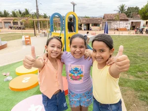 Prefeitura entrega ginásio e centro de convívio social na zona rural de Arapiraca