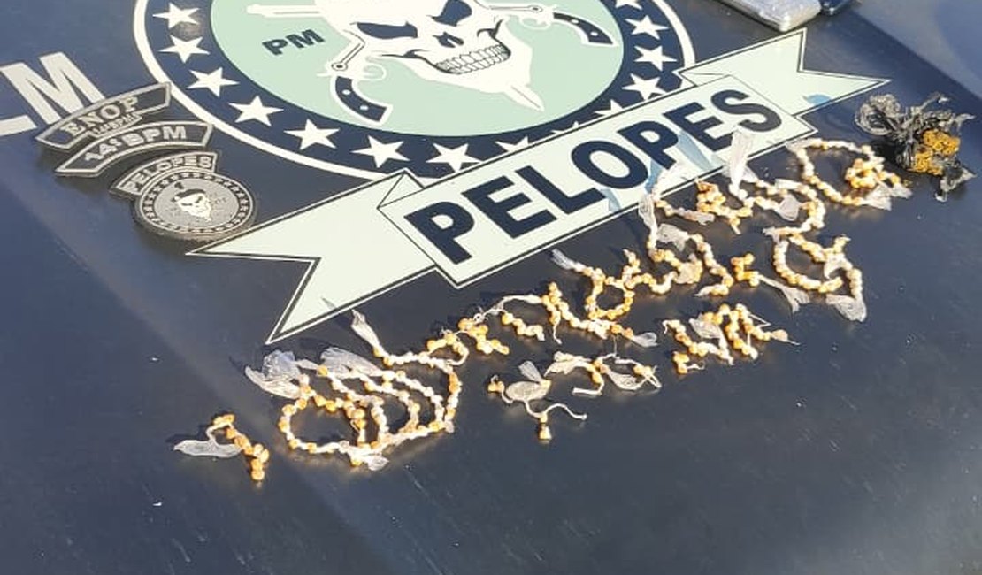 Polícia prende traficante com drogas dentro de casa no município de Messias
