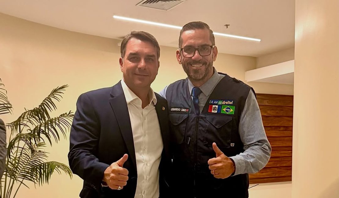 Flávio Bolsonaro deve vir a Maceió para agenda com aliados em maio