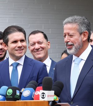 Arthur Lira anuncia Hugo Motta como candidato à presidência da Câmara