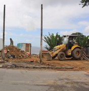Prefeitura demole mais de 70 casas interditadas em áreas de risco no Pilar