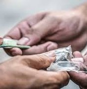 Homem é preso com drogas e munições em Maceió