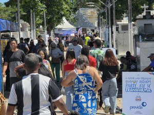 Cemitérios de Maceió registram cerca de 70 mil visitantes no Dia de Finados