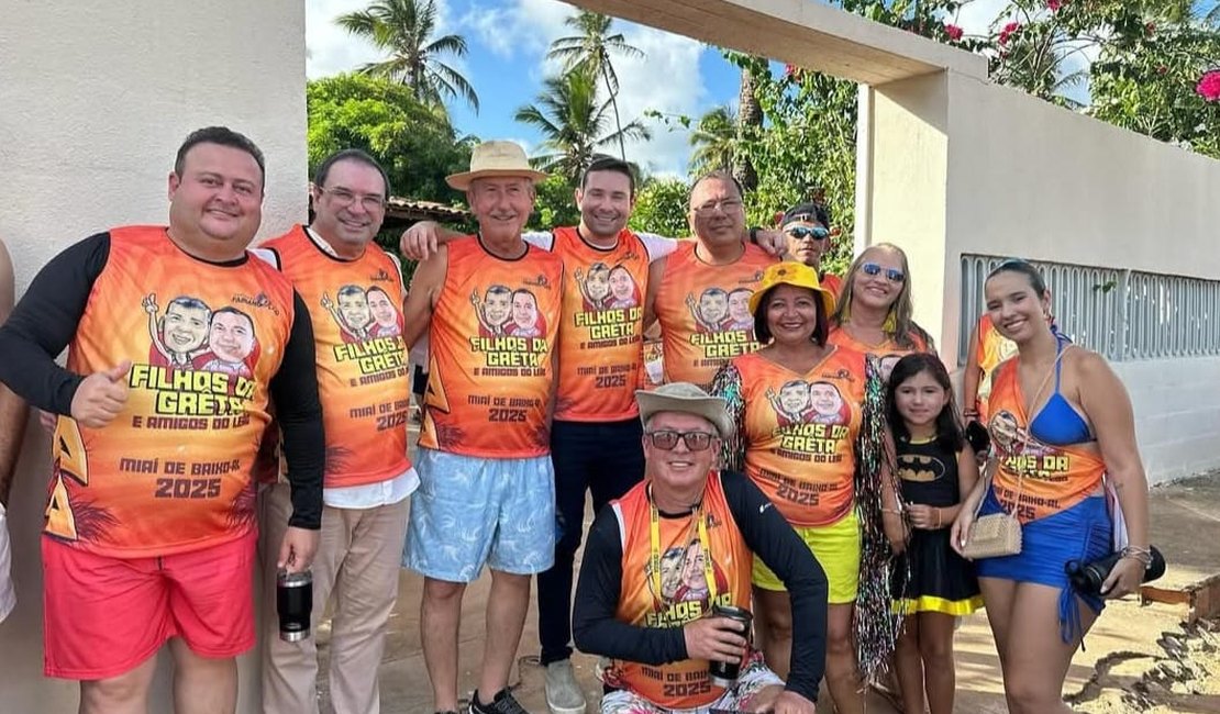 Barbosa prestigia carnaval no Clube do Servidor e visita arapiraquenses no Litoral Sul